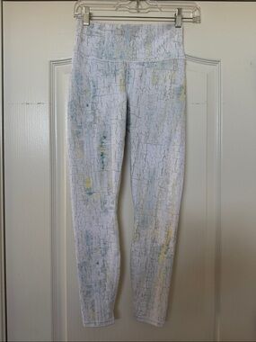 Fabletics Powerhold 7/8 White Crackle Print Leggings